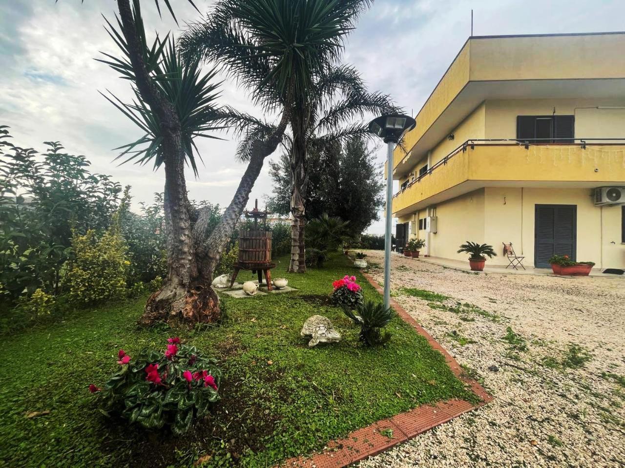 Casa Vacanze Paradise Santa Maria La Carita Bagian luar foto